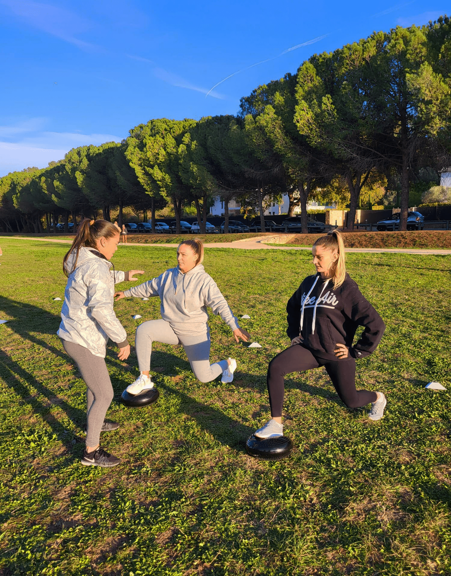 coach sportif,coaching,cannes,mougins,fitness,santé,bien-être,perte de poids, tonification,cardio,cross training,endurance,renforcement musculaire,fentes,training,cuisses,fessiers